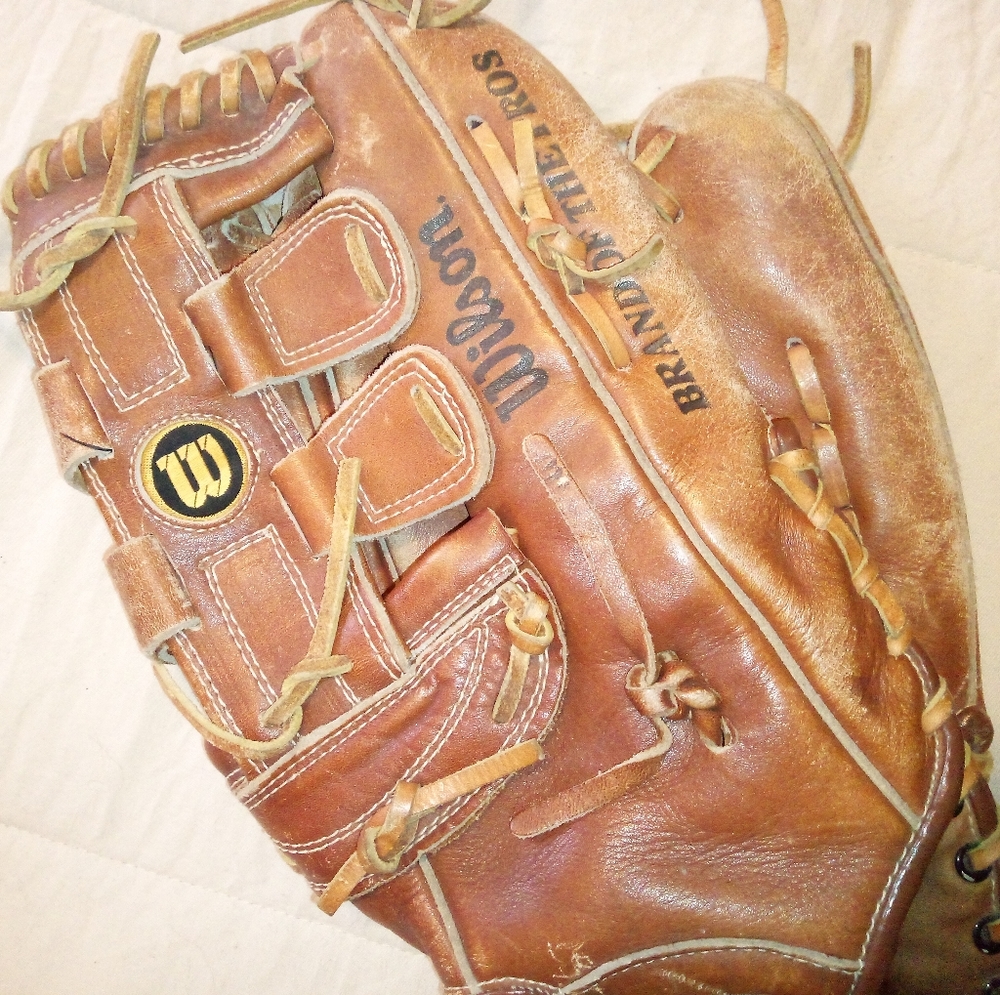 Vintage Wilson A9810 Softball Glove Right Throw 13"